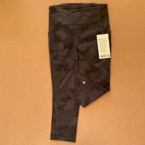 Lululemon Swift Speed HR Crop Pants NWT size 6 Black/Grey Camo